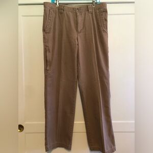 Columbia Tan Cargo Pants with Classic Straight-Leg Cut, sz 36 x 42